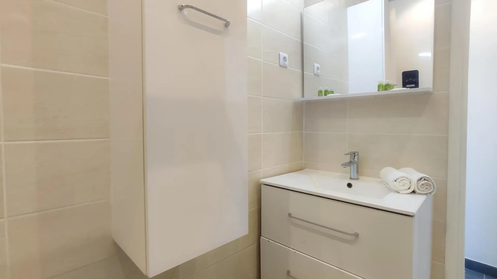 Stella Monte 3 A/C Wifi 2 Pers Apartment Nice